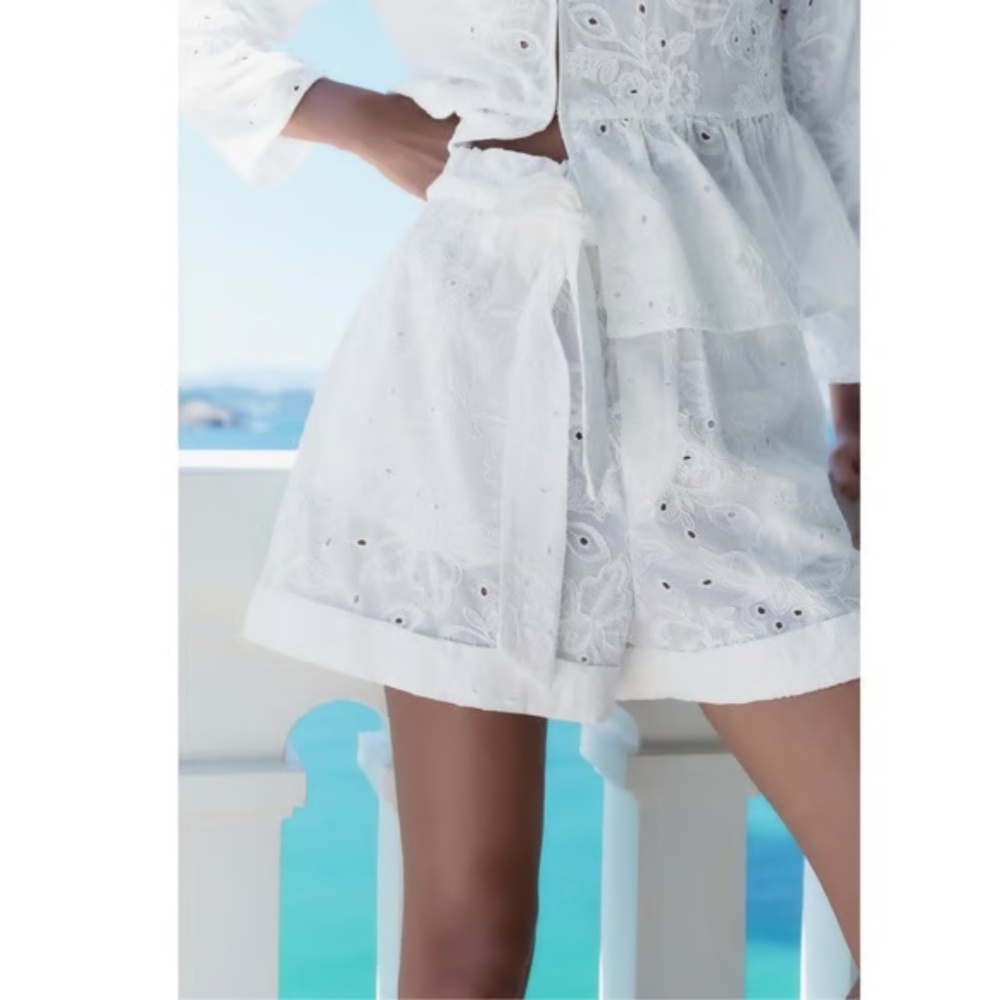 Zara XS EMBROIDERED BELT SHORTS WHITE - REF 3046/252
